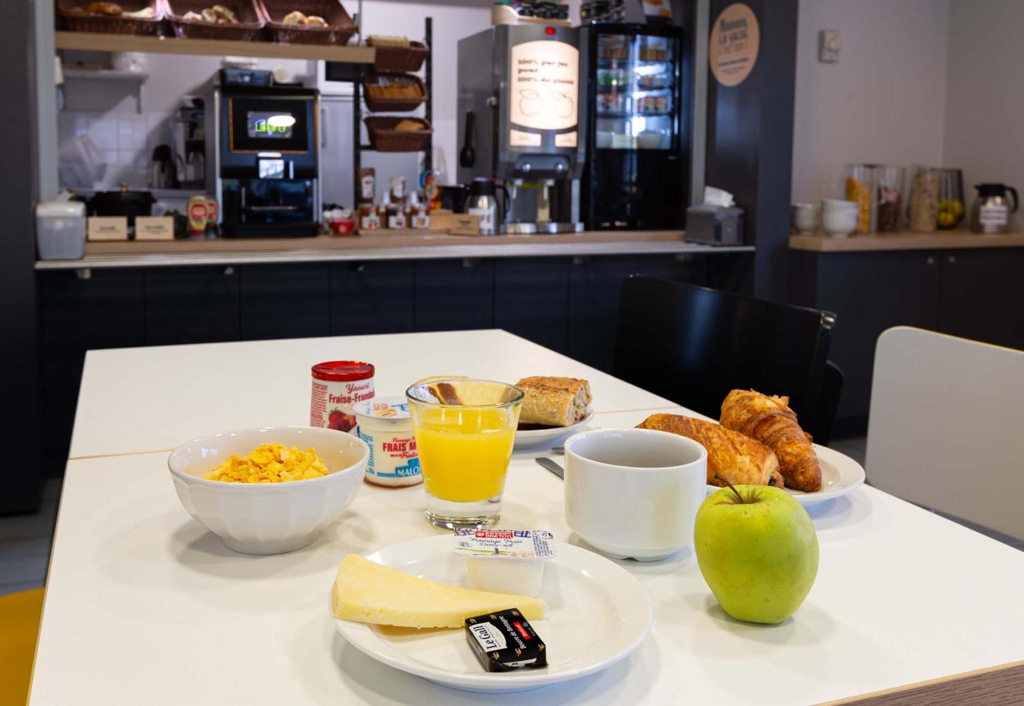 B&B Hotel Bourges 2 Экстерьер фото