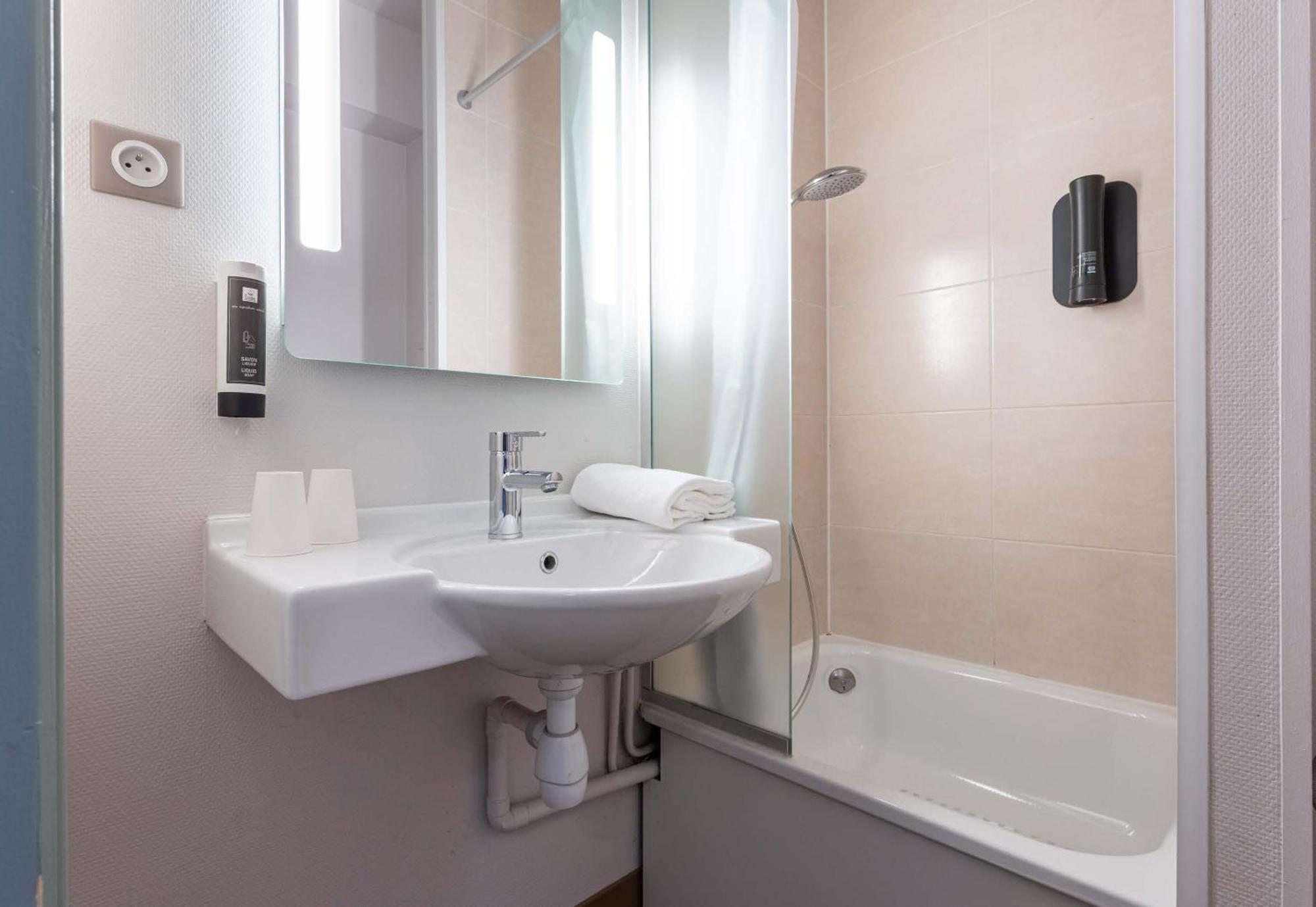 B&B Hotel Bourges 2 Экстерьер фото